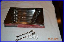 Snap On 10-Piece Metric Flank Drive Plus Ratcheting 12pt Combination Wrench Set